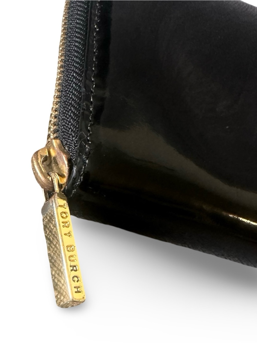 Tory Burch With Paper Work Black Patent Leather Zip Wallet - Picture 8 of 13